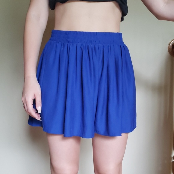 Shorts - Picture 6 of 7